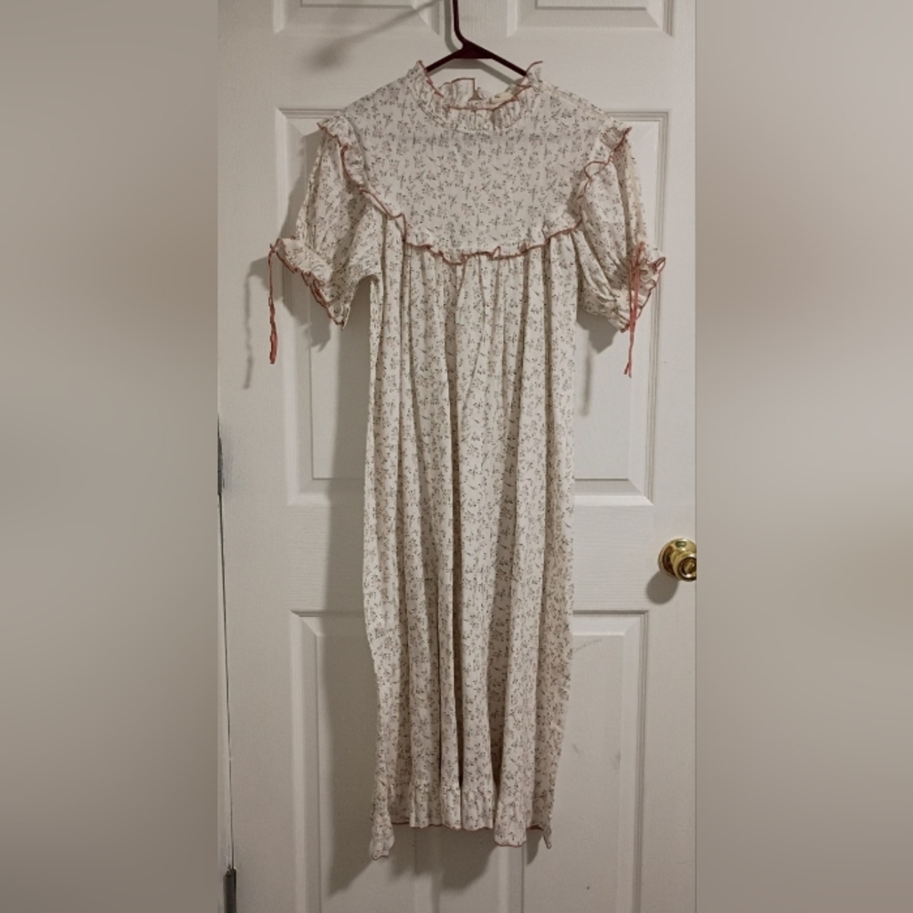 Fin & Vince| Women's Winter Blossom Chloe Dress | Small | NWT